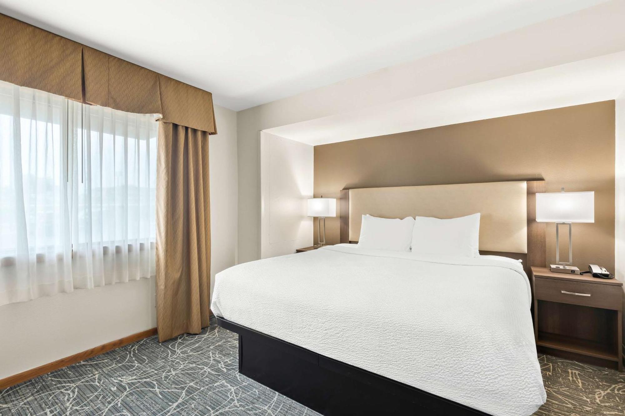 เบสต์ เวสเทิร์น เวสต์ ทาวน์ สวีท Hotel เมดิสัน ภายนอก รูปภาพ